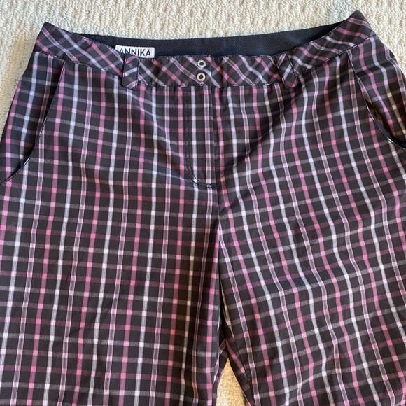 Annika Stylish Black and Pink Bermudas for Warm Weather - Picture 2 of 7